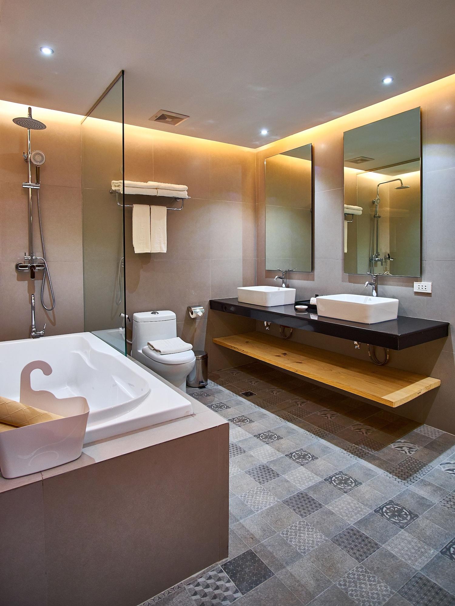 J7 Hotel Iloilo City Exterior photo
