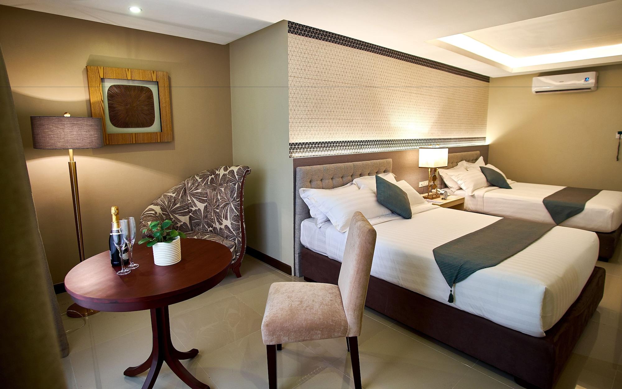 J7 Hotel Iloilo City Exterior photo