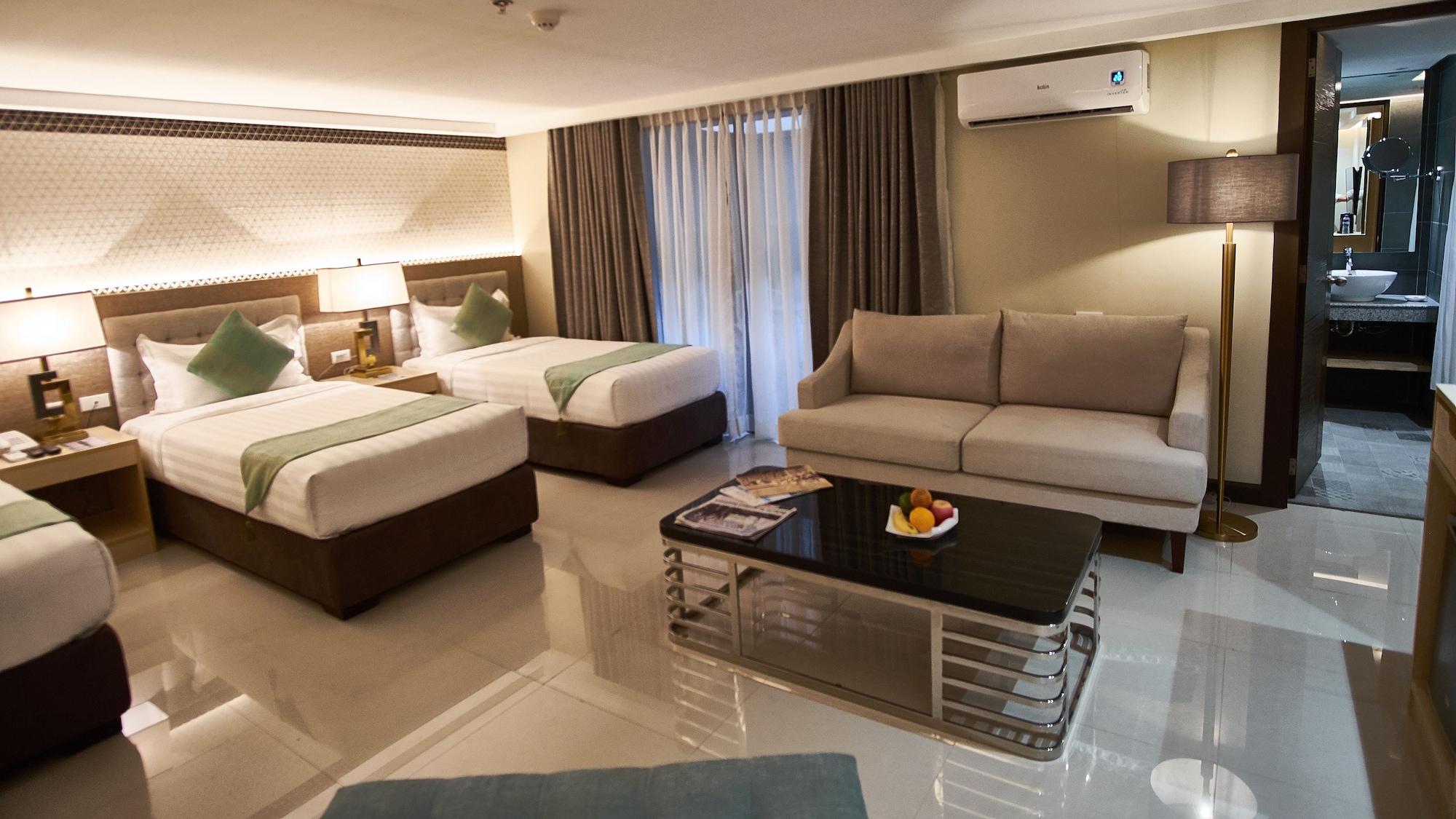 J7 Hotel Iloilo City Exterior photo