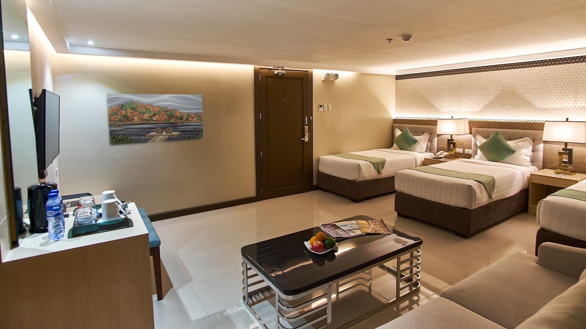 J7 Hotel Iloilo City Exterior photo