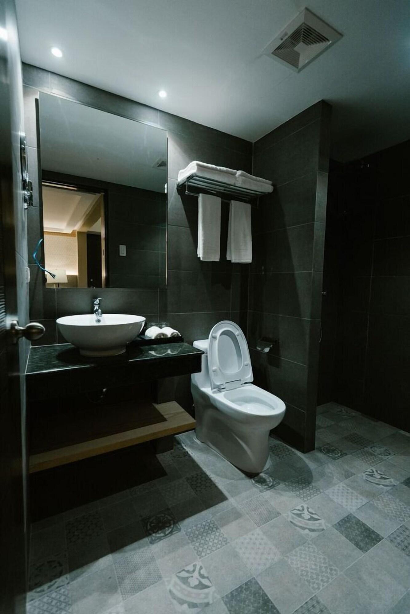 J7 Hotel Iloilo City Exterior photo