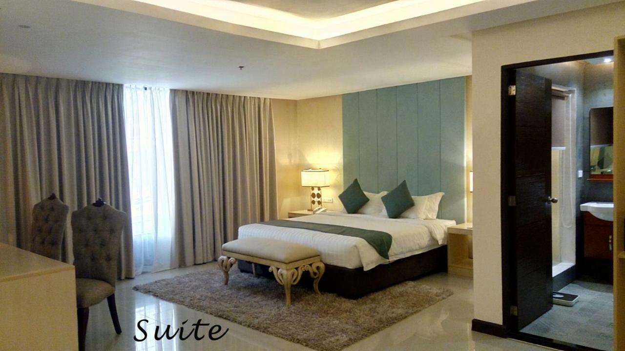 J7 Hotel Iloilo City Exterior photo